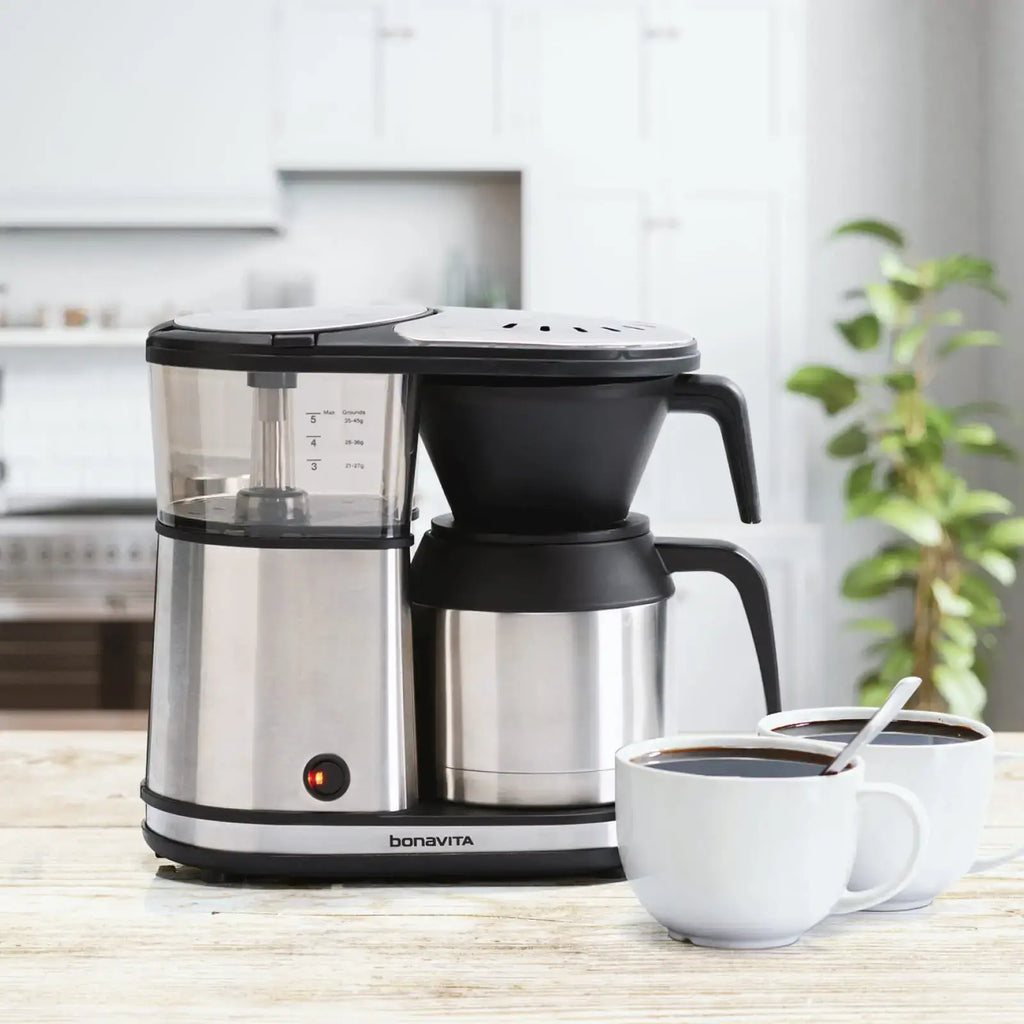 Macchina da caffè compatta Bonavita 5-Cup One-Touch con caraffa termica