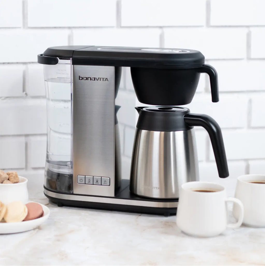 Macchina da caffè filtro Bonavita Enthusiast da 8 tazze in nero opaco con serbatoio acqua rimovibile